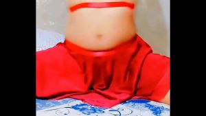 Shemale sissy piss on own body