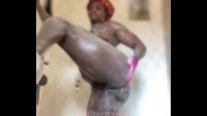 Anitawetpussy spent One Night in a strip club with an unknown guy