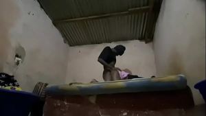 BLACK cul xxx se fait prendre par une grosse bite noire