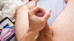 [FR] Mec Français SE BRANLE & TE FAIT GODER ton CUL de SALOPE (INSULTES & JOI FR)