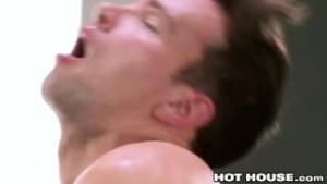HotHouse – Fit Stud Austin Avery Barebacks Towel Boy In Gym