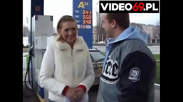 Polskie porno – Przygoda z hostessą ze stacji benzynowej