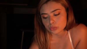 POV: Hacemos cositas calientes mientras jugamos a las escondidas