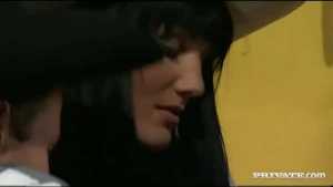 Sarah Twain Shows off Her Gaping Asshole after a MMF Threeway with DP