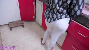 Sasur bahu in Kitchen with Great Positions- Father-in-law secretly grabbed the daughter-in-law and fuck her tight in the kitchen.