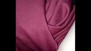 Si riscalda la fica col phon,tutta pisciata!