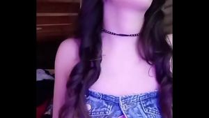 Tu gatita caliente te espera. Subscribete