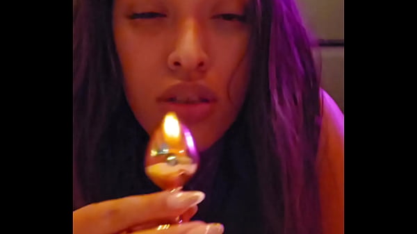 duvido voce não gozar em 2 minutos com essa morena