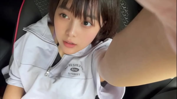 【車内オナニー】愛液がいっぱいでました。 誰か車の中で一緒にシませんか?