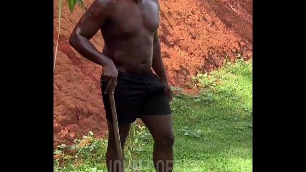 Patroa Gostosa passou pra dar uma conferida na Obra pegou o Pedreiro Tocando Uma Punheta e Resolveu dar a Bucetinha sem Camisinha Pro safado Pirocudo – PEDREIRO BBC – PUBLIC