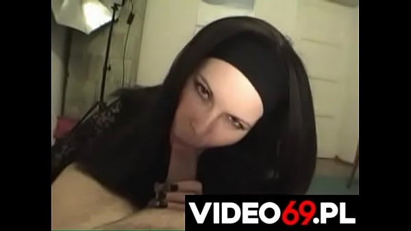 Polskie porno – Cmentarna dziewczynka z zapałkami