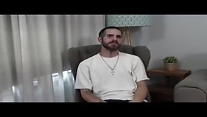 Petite babe makes a PORN DEBUTIUy2