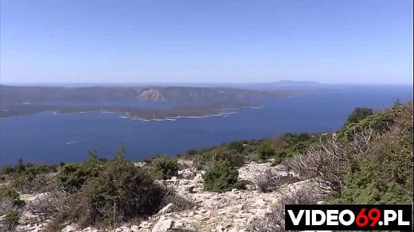 Darmowe filmy erotyczne – Początek rano, koniec wieczorem – występuje Sara