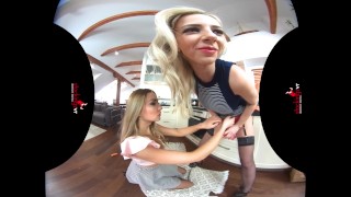 StockingsVR – Stripping lingerie & stocking blondes