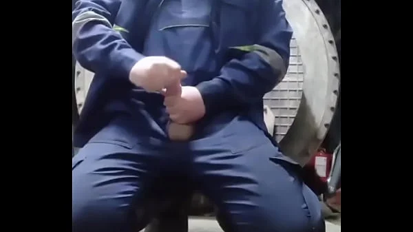 Gentle and unhurried masturbation of a Russian gay man!