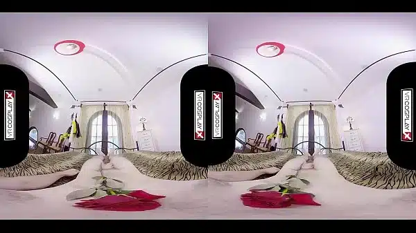 Batgirl XXX Cosplay VR Sex featuring busty bat bitch and her tight pussy!