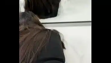 De perrito y sentones para disfrutar las nalgotas de mi putiesposa al final le lleno las nalgas de leche