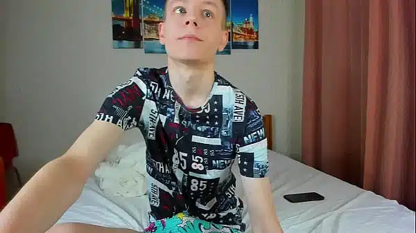 Hung 55kg Twink Teases And Demands Adoration