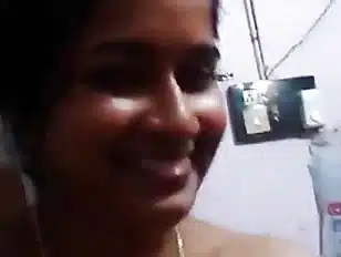 VID-20151218-PV0001-Kerala Thiruvananthapuram (IK) Malayalam 42 yrs old married beautiful, hot and sexy housewife aunty bathing with her 46 yrs old married husband sex porn video