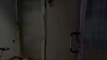 What Started as a Photoshoot finish in threesome