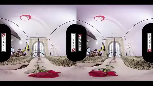 Batgirl XXX Cosplay VR Sex featuring busty bat bitch and her tight pussy!