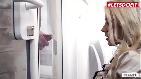 LETSDOEIT –  Boss Babe Fit XXX Sandy Propose An Undeniable Offer For Lucky Employee