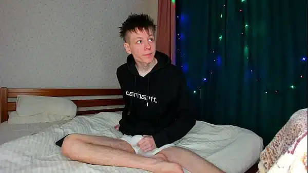 Non-Stop Precum Drip 18yo Skinny Twink Finally Bursts